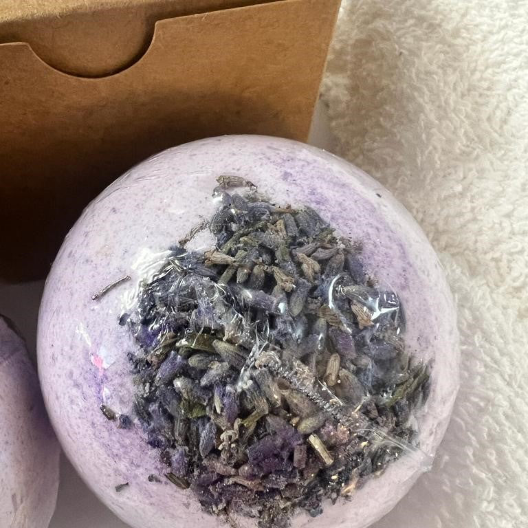 Organic Lavender Bath Bomb