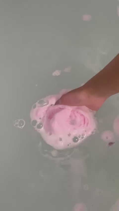 Organic Rose Fizzing & foaming Bath Bomb